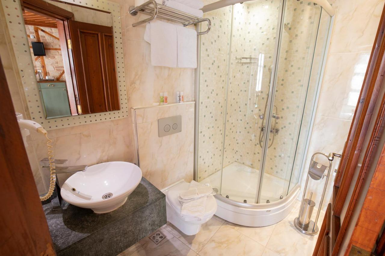 Отель White Garden Hotel-adult Only 3*
