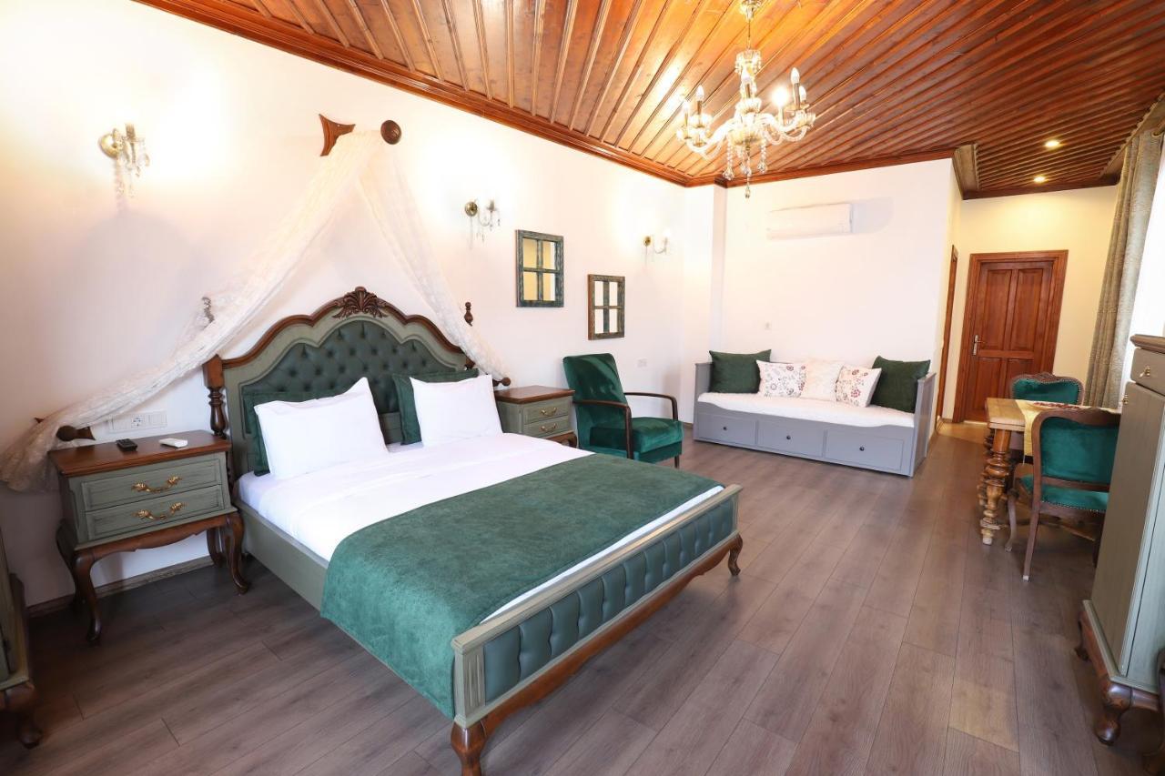 Готель White Garden Hotel-adult Only 3*