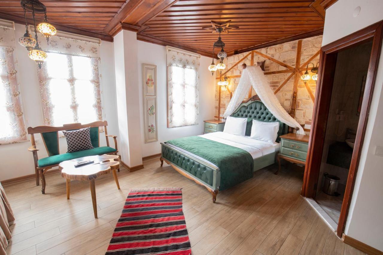 White Garden Hotel-adult Only מלון 3*