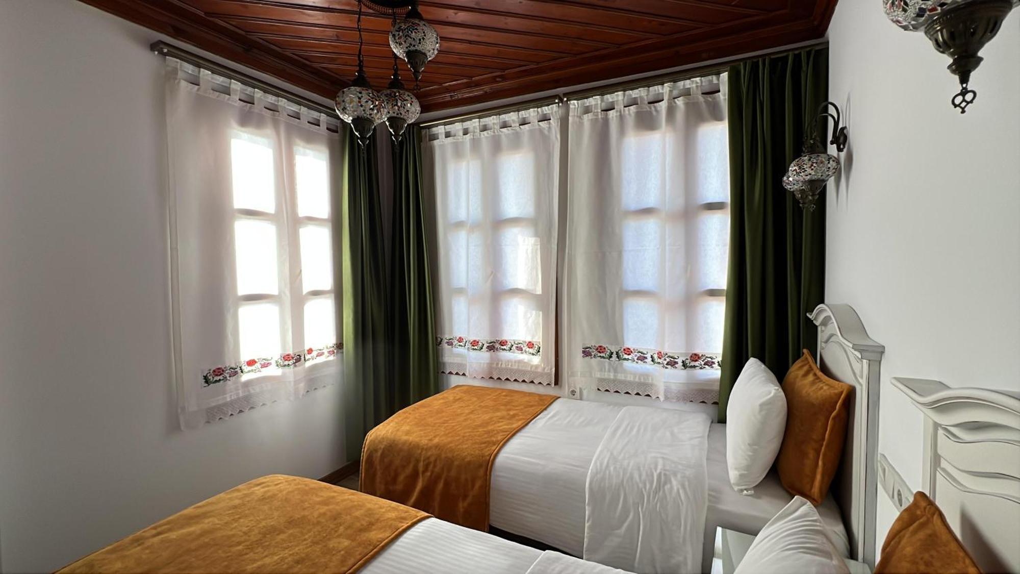 White Garden Hotel-adult Only מלון אנטליה
