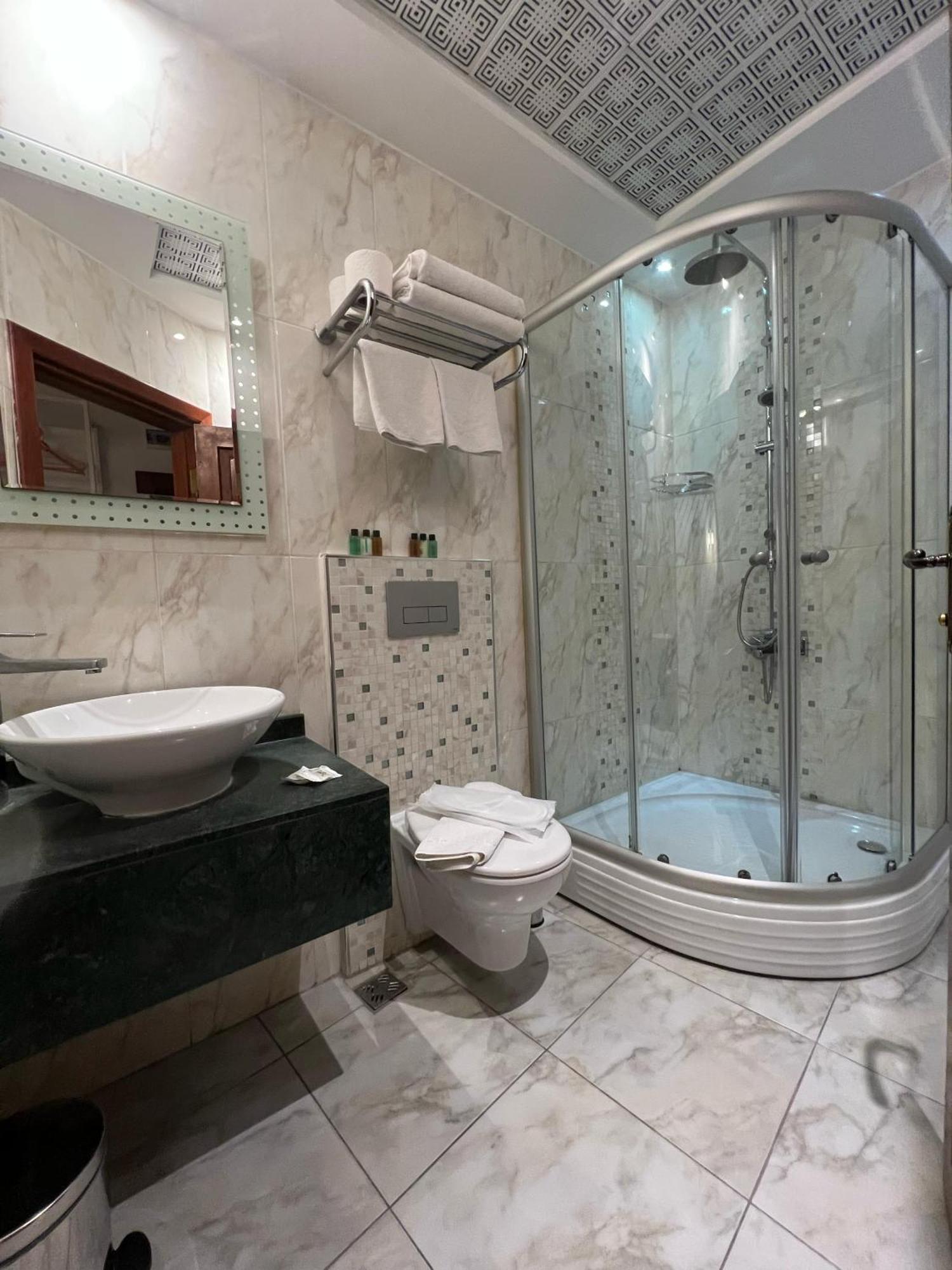 White Garden Hotel-adult Only מלון אנטליה