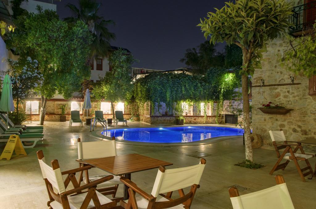 White Garden Hotel-adult Only Готель 3*
