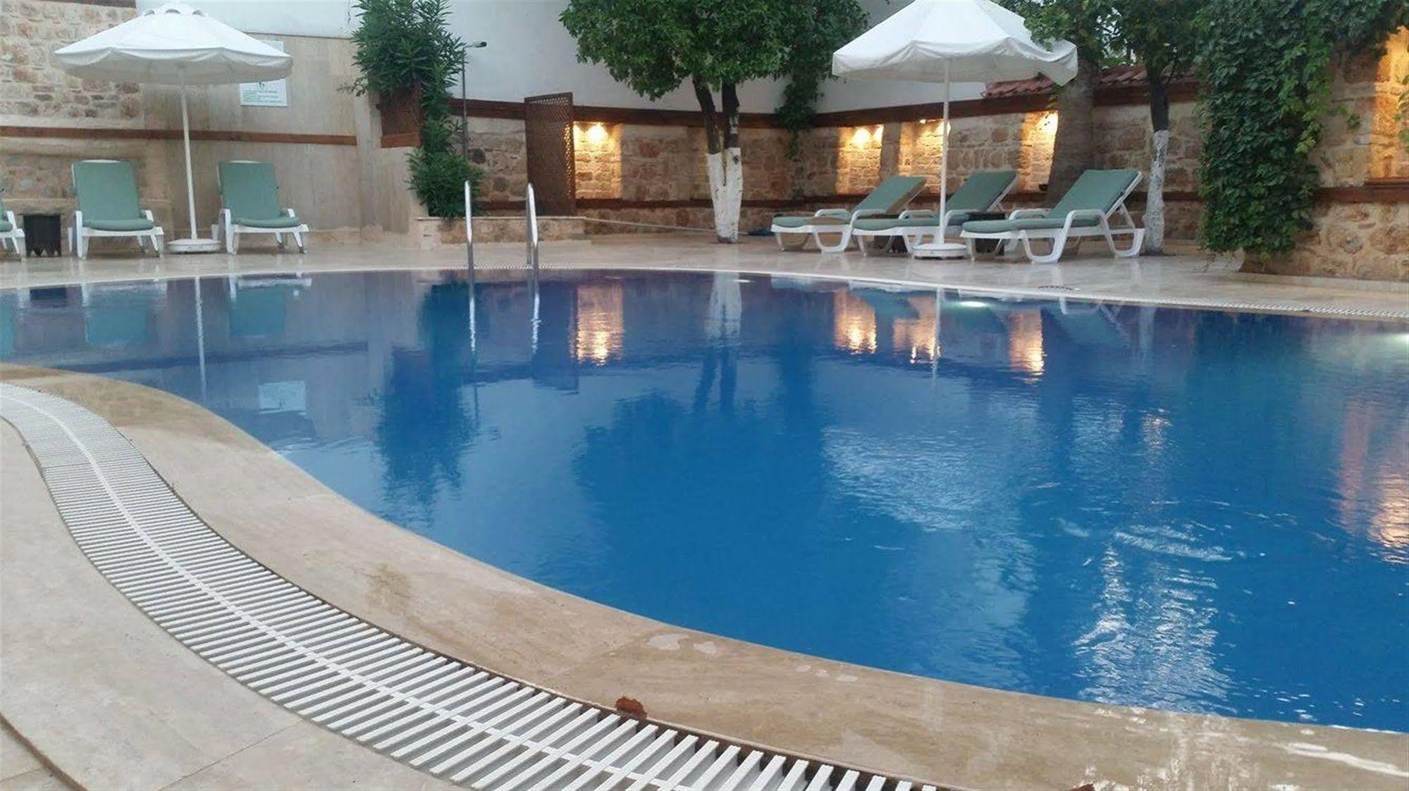 Готель White Garden Hotel-adult Only